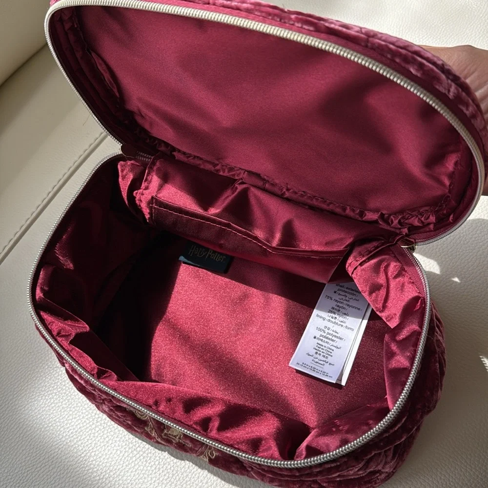 Harry Potter™‎ Gryffindor™ Velvet Train Case